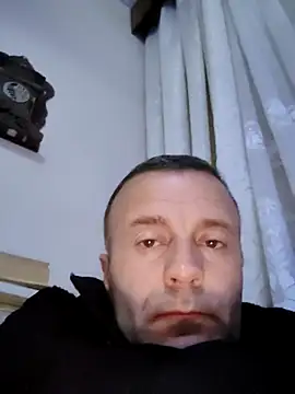 Snapshot of muscularsexy chatting on 11/07/25, 05:24 muscularsexy online show from 11/07/25, 05:24