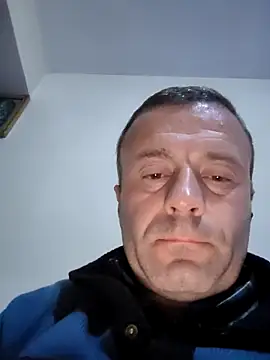 Snapshot of muscularsexy chatting on 11/10/25, 10:31 muscularsexy online show from 11/10/25, 10:31