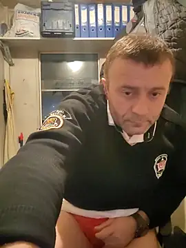 Snapshot of muscularsexy chatting on 01/18/26, 12:47 muscularsexy online show from 01/18/26, 12:47