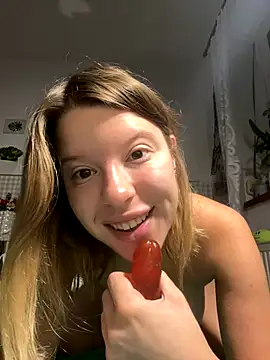 kimczii online show from 10/24/25, 06:21