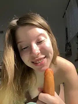 Snapshot of kimczii chatting on 04/17/26, 06:16 kimczii online show from 04/17/26, 06:16
