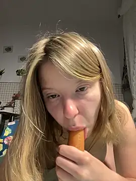 kimczii online show from 06/17/26, 06:16