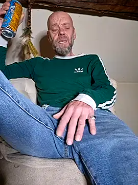 Snapshot of eddouxxx78 chatting on 11/04/25, 05:45 eddouxxx78 online show from 11/04/25, 05:45