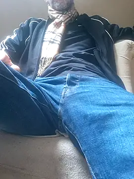 Snapshot of eddouxxx78 chatting on 11/16/25, 09:15 eddouxxx78 online show from 11/16/25, 09:15