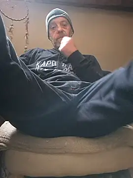 Snapshot of eddouxxx78 chatting on 01/07/26, 03:47 eddouxxx78 online show from 01/07/26, 03:47