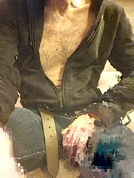 Snapshot of eddouxxx78 chatting on 02/27/26, 01:22 eddouxxx78 online show from 02/27/26, 01:22