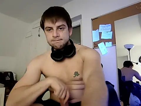 Snapshot of Youngtimer_1997 chatting on 01/04/25, 09:32 Youngtimer 1997 online show from 01/04/25, 09:32