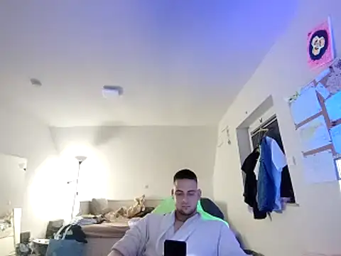 Snapshot of Youngtimer_1997 chatting on 03/17/25, 05:01 Youngtimer 1997 online show from 03/17/25, 05:01