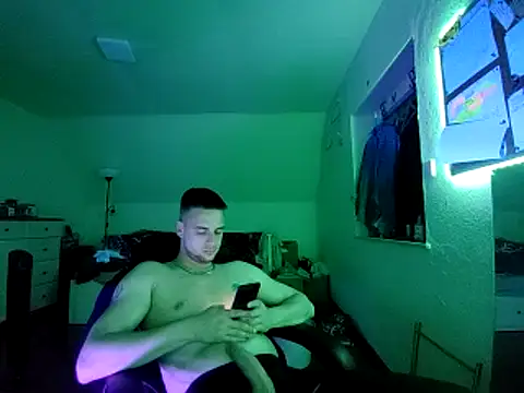 Snapshot of Youngtimer_1997 chatting on 03/22/25, 03:30 Youngtimer 1997 online show from 03/22/25, 03:30