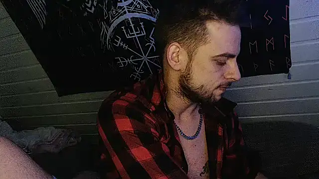 Snapshot of Youngtimer_1997 chatting on 12/16/25, 01:32 Youngtimer 1997 online show from 12/16/25, 01:32