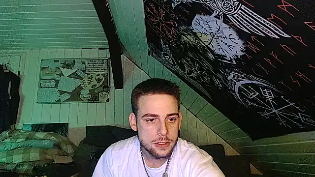 Snapshot of Youngtimer_1997 chatting on 12/17/25, 04:07 Youngtimer 1997 online show from 12/17/25, 04:07