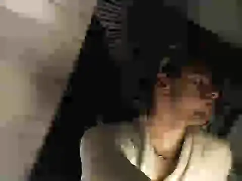 Snapshot of Youngtimer_1997 chatting on 02/09/26, 02:37 Youngtimer 1997 online show from 02/09/26, 02:37