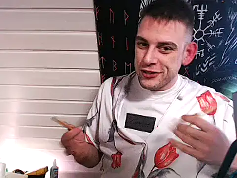 Snapshot of Youngtimer_1997 chatting on 02/20/26, 08:49 Youngtimer 1997 online show from 02/20/26, 08:49