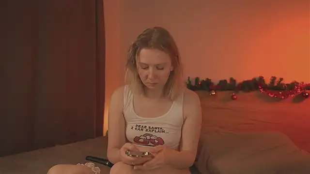 Snapshot of _Killer_Smile_ chatting on 12/26/24, 01:43 Killer Smile online show from 12/26/24, 01:43