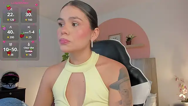 dominique25  online show from 09/13/25, 02:22