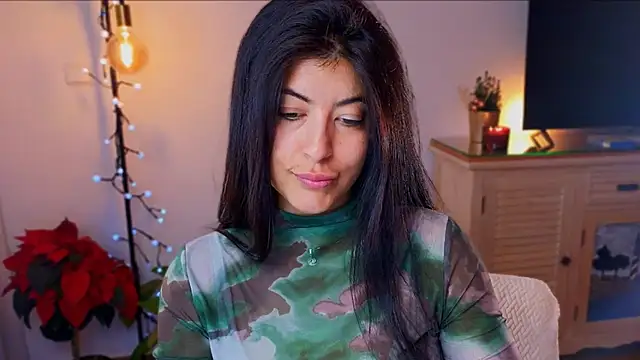 Snapshot of anabelcurvy chatting on 12/06/24, 03:44 anabelcurvy online show from 12/06/24, 03:44