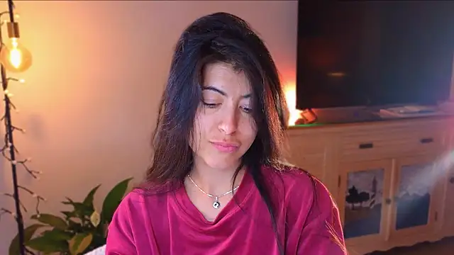 Snapshot of anabelcurvy chatting on 12/09/24, 11:34 anabelcurvy online show from 12/09/24, 11:34