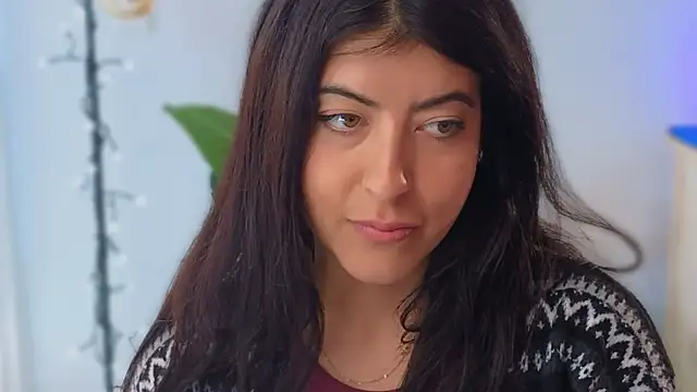 Snapshot of anabelcurvy chatting on 12/19/24, 02:24 anabelcurvy online show from 12/19/24, 02:24