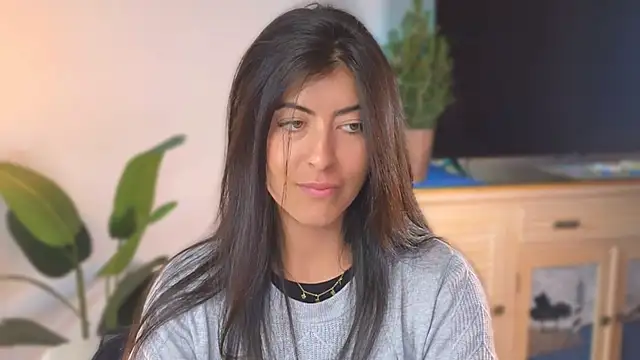 Snapshot of anabelcurvy chatting on 12/20/24, 04:25 anabelcurvy online show from 12/20/24, 04:25