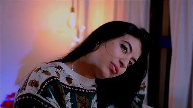 Snapshot of anabelcurvy chatting on 01/04/25, 11:38 anabelcurvy online show from 01/04/25, 11:38