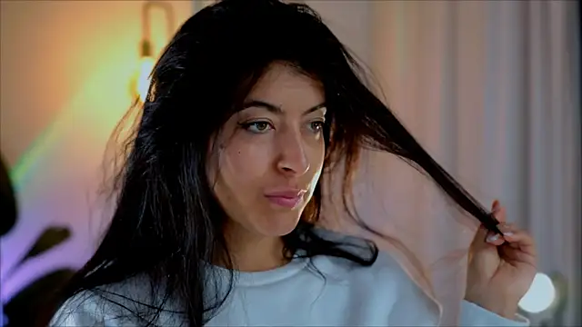 Snapshot of anabelcurvy chatting on 01/10/25, 08:04 anabelcurvy online show from 01/10/25, 08:04