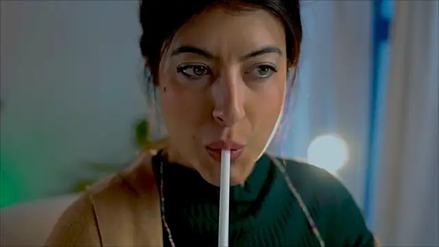 Snapshot of anabelcurvy chatting on 01/14/25, 01:49 anabelcurvy online show from 01/14/25, 01:49