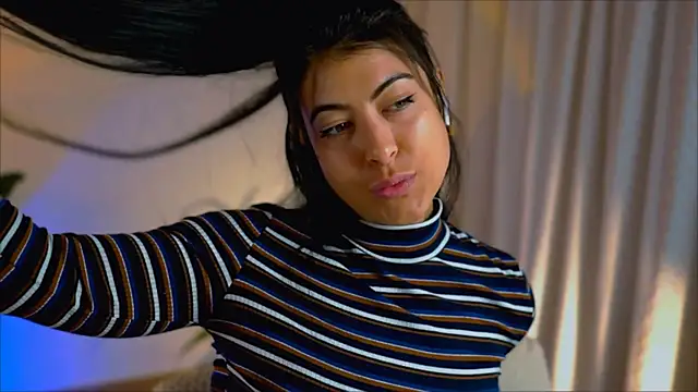 Snapshot of anabelcurvy chatting on 01/21/25, 07:06 anabelcurvy online show from 01/21/25, 07:06