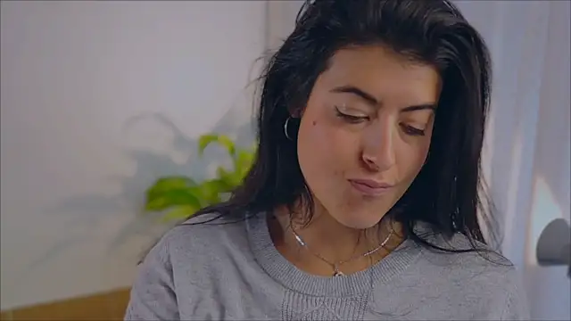 Snapshot of anabelcurvy chatting on 01/25/25, 02:58 anabelcurvy online show from 01/25/25, 02:58