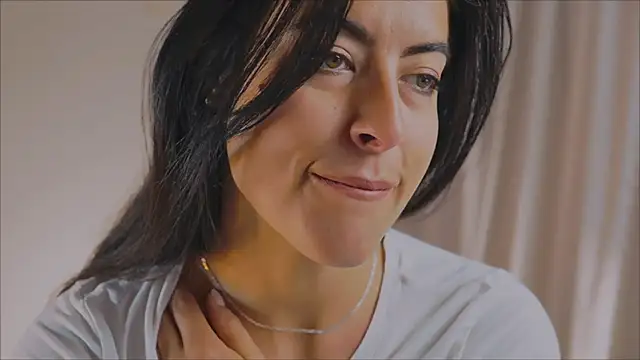 Snapshot of anabelcurvy chatting on 02/10/25, 11:15 anabelcurvy online show from 02/10/25, 11:15