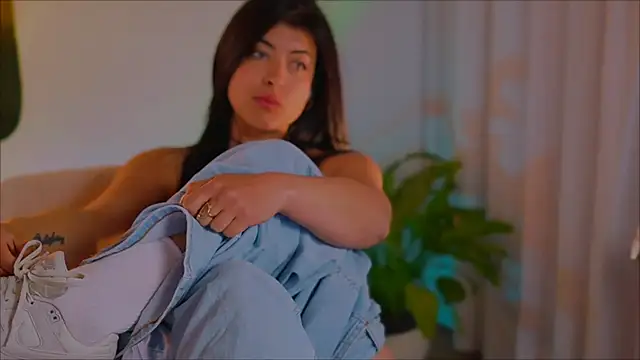 Snapshot of anabelcurvy chatting on 02/28/25, 04:53 anabelcurvy online show from 02/28/25, 04:53