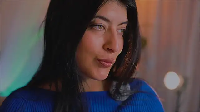 Snapshot of anabelcurvy chatting on 03/21/25, 03:13 anabelcurvy online show from 03/21/25, 03:13