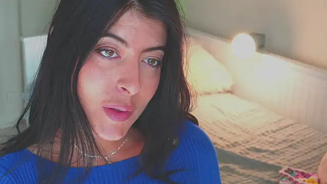 Snapshot of anabelcurvy chatting on 09/24/25, 01:14 anabelcurvy online show from 09/24/25, 01:14