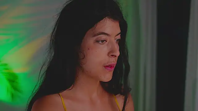 Snapshot of anabelcurvy chatting on 10/02/25, 06:59 anabelcurvy online show from 10/02/25, 06:59