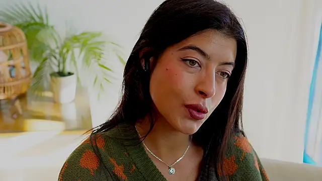 Snapshot of anabelcurvy chatting on 11/26/25, 02:40 anabelcurvy online show from 11/26/25, 02:40