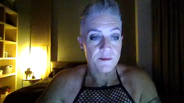 Devon2020 online show from 11/04/25, 01:32