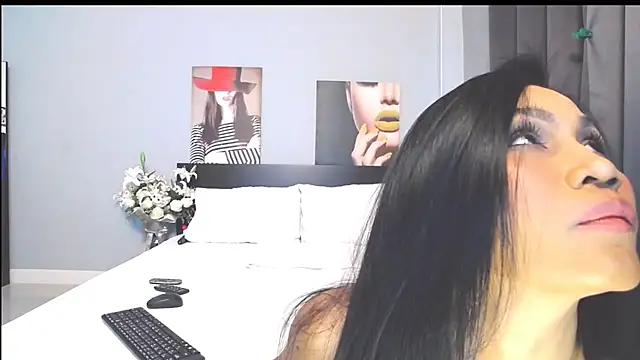 Hotbeebee online show from 03/11/25, 01:26