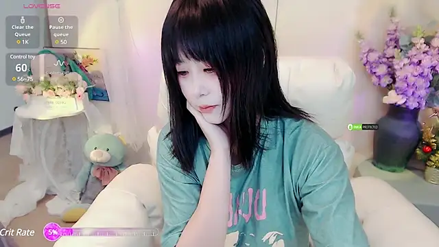 Snapshot of yoyoyo_99 chatting on 02/15/25, 06:12 yoyoyo 99 online show from 02/15/25, 06:12