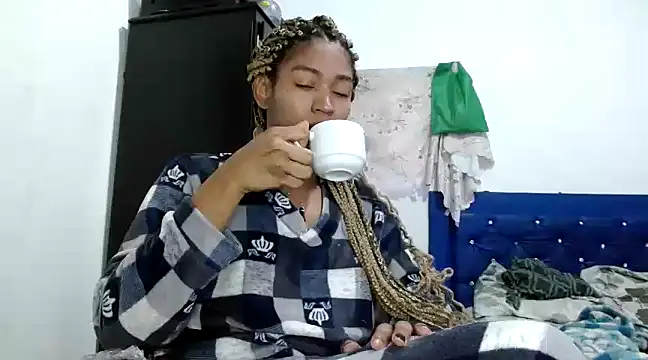 angelamarie1 online show from 01/15/25, 11:32