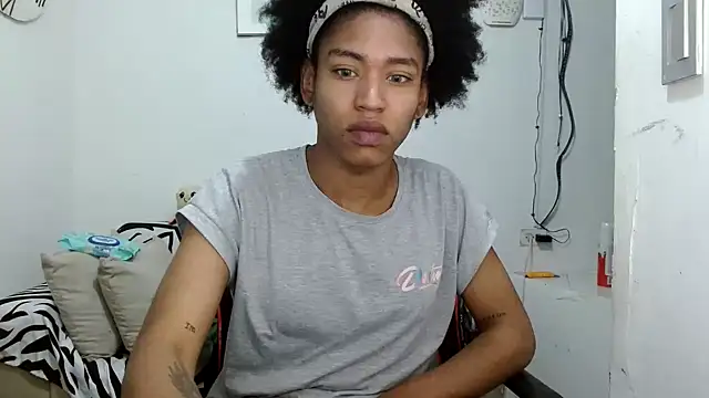 angelamarie1 online show from 02/02/26, 11:36