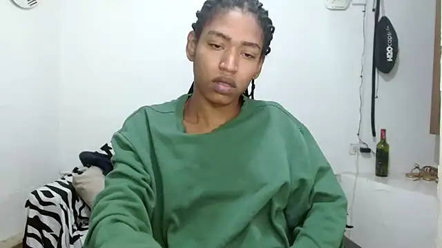 angelamarie1 online show from 04/28/26, 11:37
