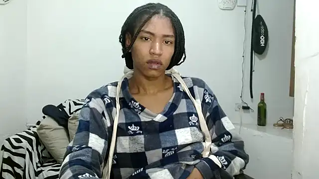 angelamarie1 online show from 04/30/26, 06:53