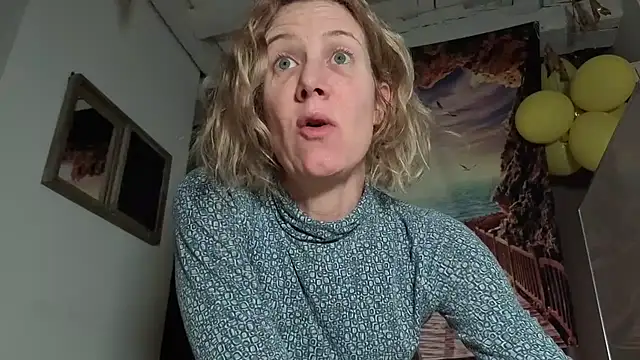 Lola Belgium online show from 05/18/26, 04:18