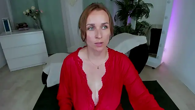 Karinella x online show from 06/10/26, 12:04