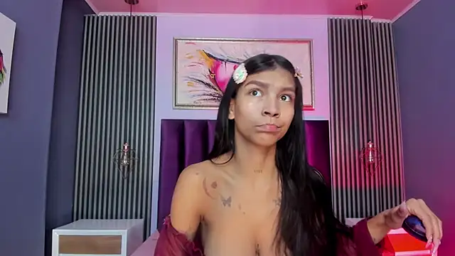 LauraAristizabal online show from 02/24/25, 01:10