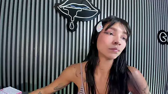 LauraAristizabal online show from 02/26/25, 04:14