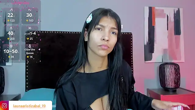 LauraAristizabal online show from 03/04/25, 01:17