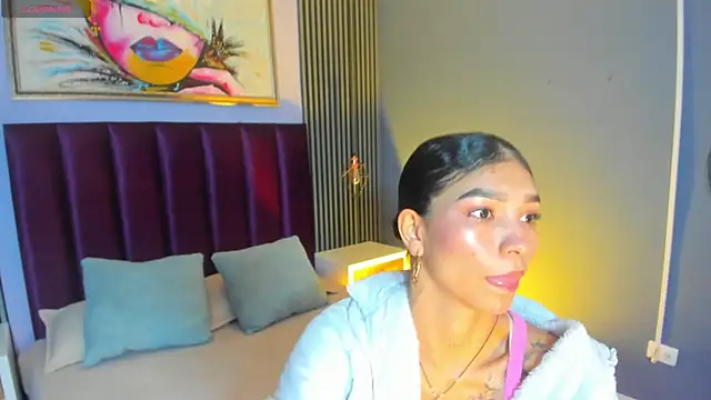 LauraAristizabal online show from 04/24/26, 12:18