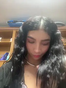 LauraAristizabal online show from 05/01/26, 11:26