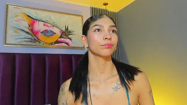 LauraAristizabal online show from 05/01/26, 11:42
