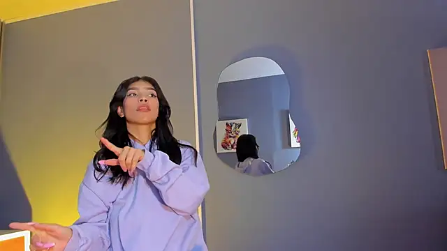 LauraAristizabal online show from 05/31/26, 06:09